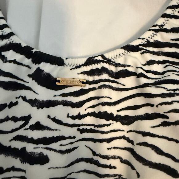 Victoria's Secret One-Piece Swimsuit Animal Print Halter Mono Size Medium - Picture 5 of 7